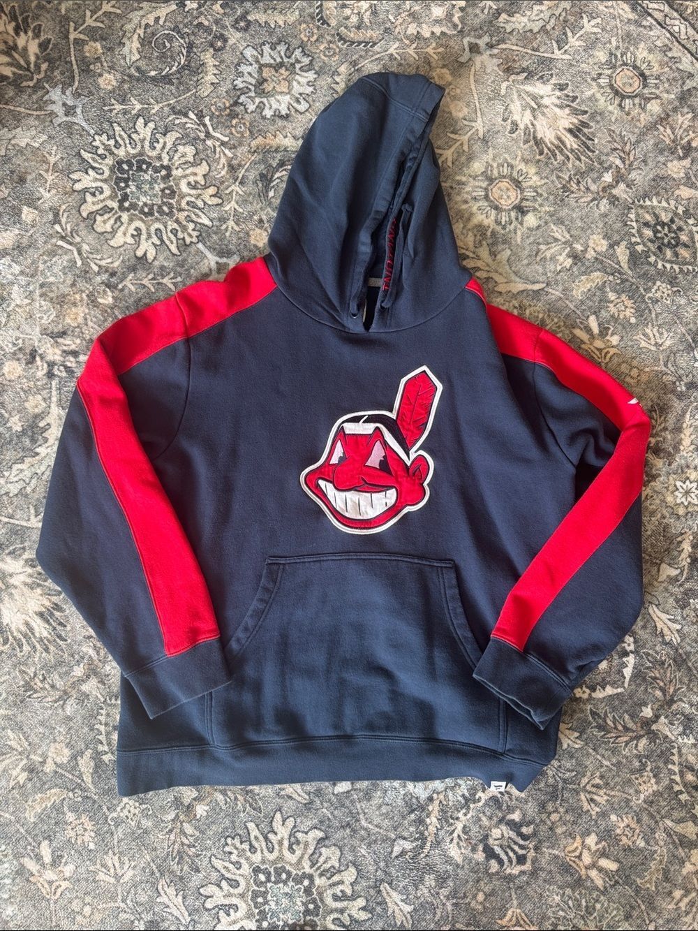 Fanatic’s Cleveland Indians Pullover Hoodie